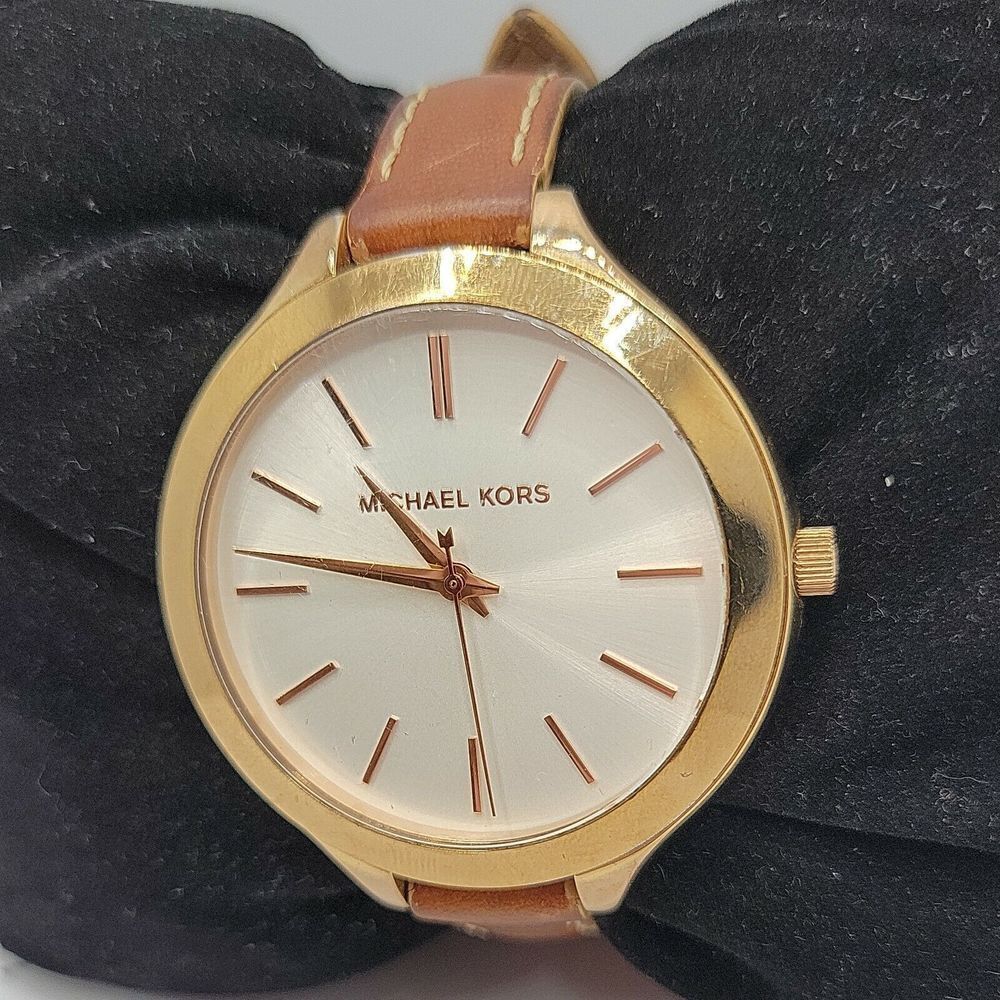 Michael Kors Runway MK2284 Women Stainless Steel Analog Dial Quartz Watch AM544 - Picture 3 of 11